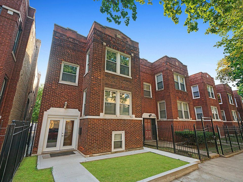 1st image of 1028 N Trumbull Ave