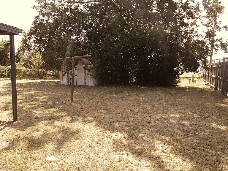 1505 S Howard Ave — Photo 17