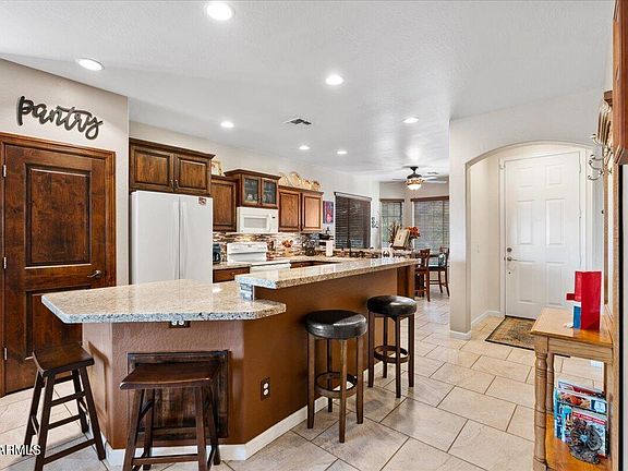 3rd image of 7668 E DUSTY BOOT Road