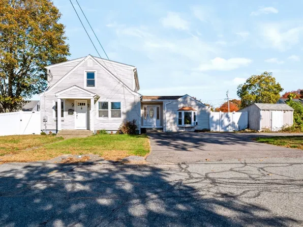 137 Cliff Ave, Swansea, MA 02777