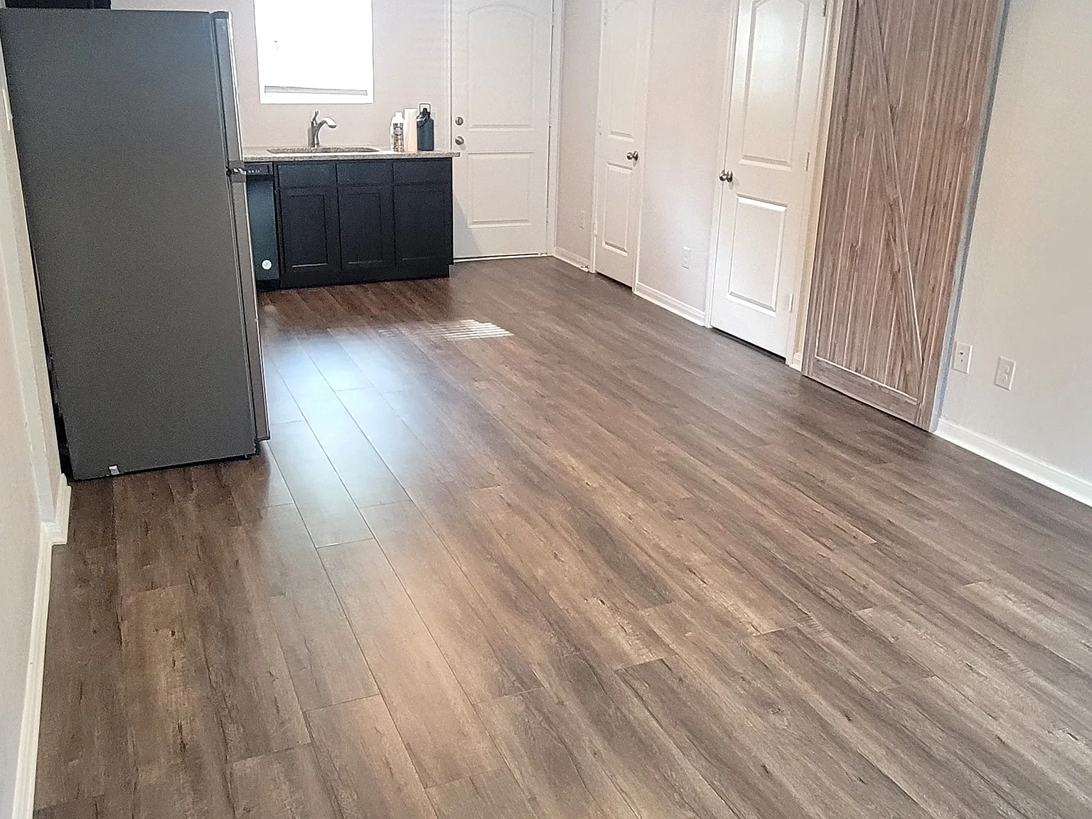 3 bed, 832 sqft, $1,500 — Photo 3