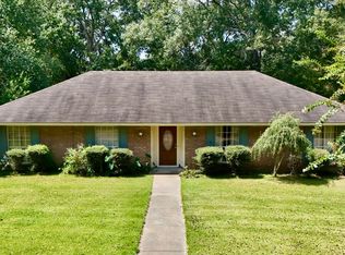 1221 Huntcliff Way, Clinton, MS 39056