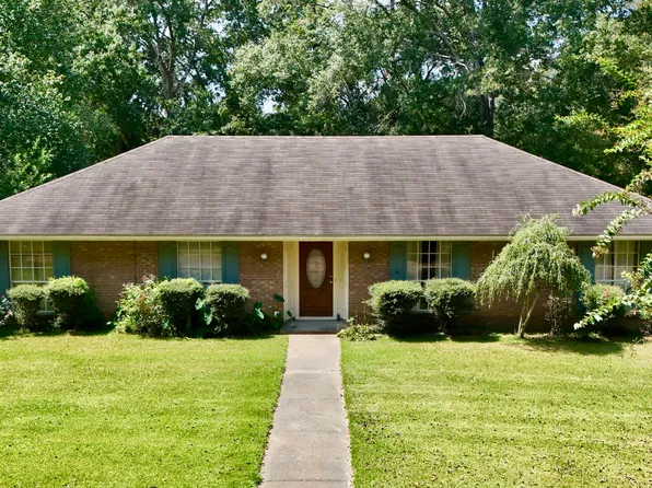 1221 Huntcliff Way, Clinton, MS 39056