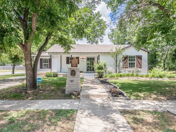5801 Dana Dr, Haltom City, TX 76117