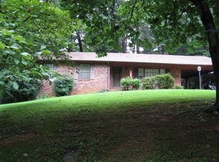 208 Colonial Dr, North Wilkesboro, NC 28659