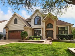 2128 Yellowstar Ln, Naperville, IL 60564