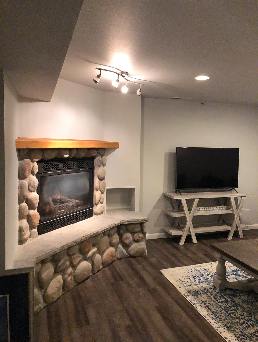 Building Photo - Elk Creek Ln
