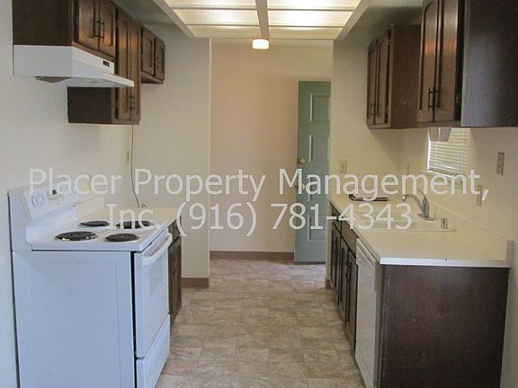 2nd image of 203 Fremont Ave #B