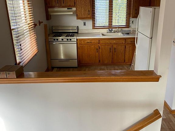 5th image of 15 Kerry Ln