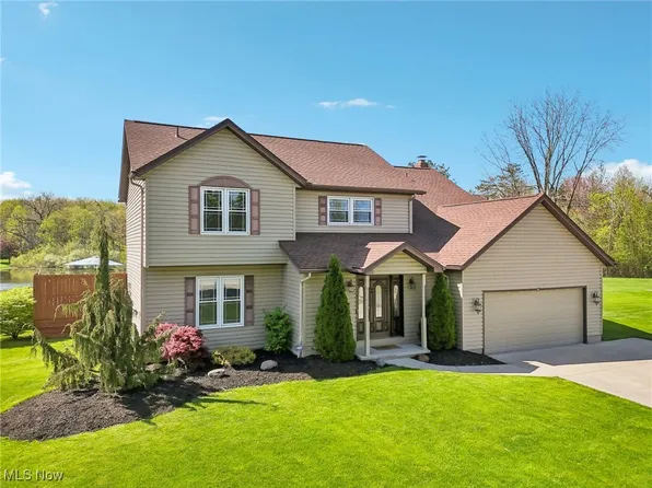 4969 Emerald Ln, Brunswick, OH 44212