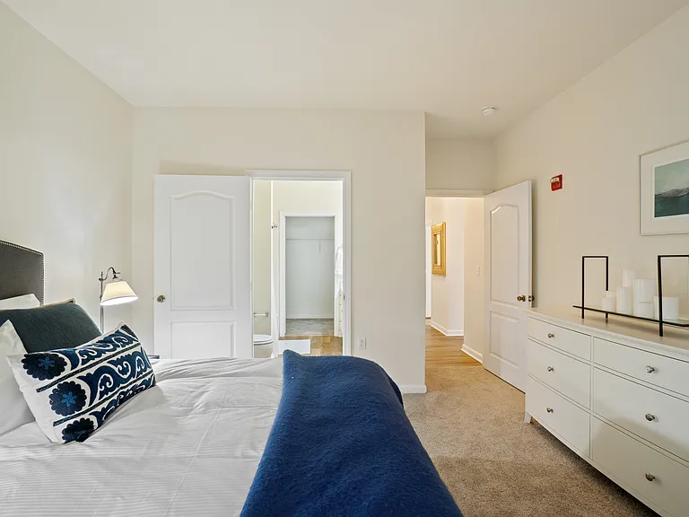 Harbor Village at the Commons — Photo 16