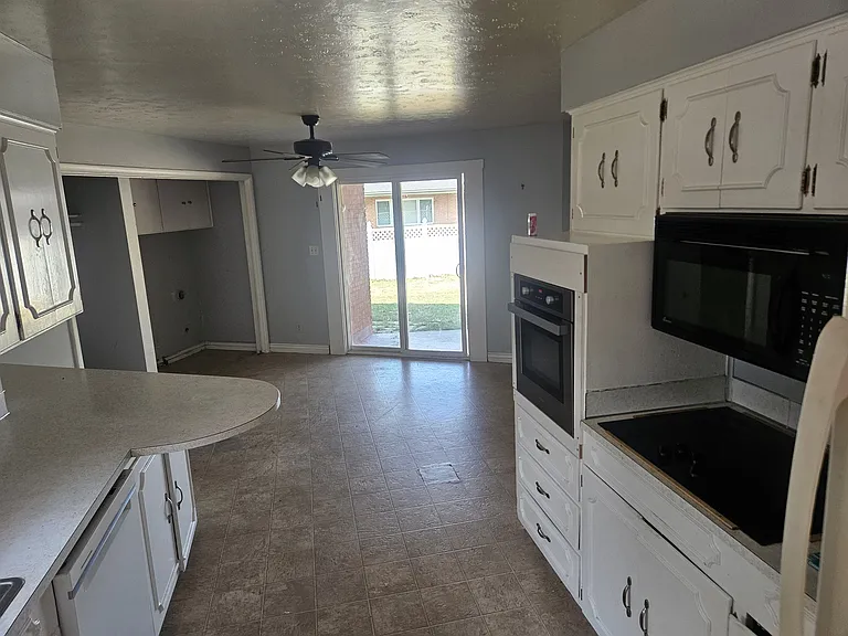 2125 Baltic Ave — Photo 4