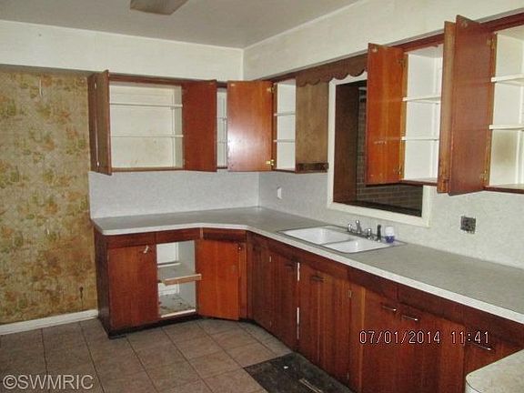 4th image of 1001 Lynn Ave