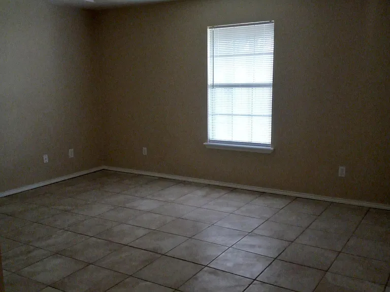109 E Dominion Dr #B — Photo 23