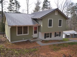 135 Plantation Dr, Hendersonville, NC 28792