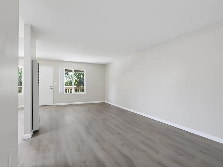 Moss Garden Apartments — Photo 21