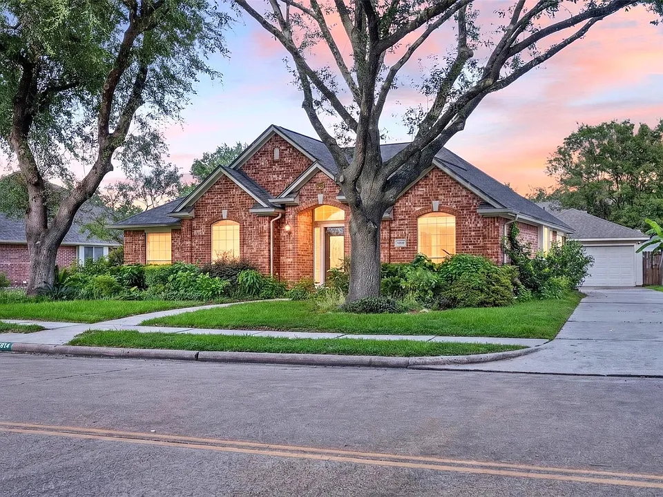 5814 Eldridge Glen Dr