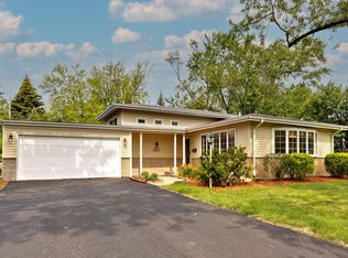 700 Pine St, Deerfield, IL 60015