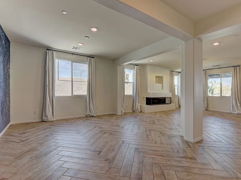 6390 Montrose Park Ct — Photo 31