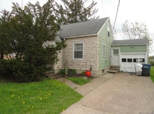 9703 Porter Rd, Niagara Falls, NY 14304