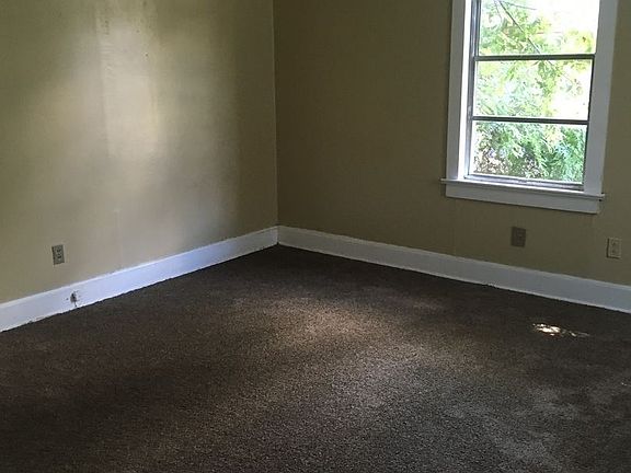 5th image of 1705 Alma St