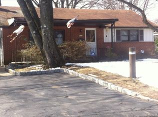 420 Grape St, Warminster, PA 18974