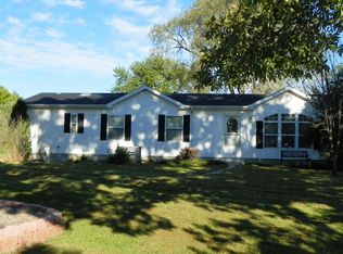302 N 7th St, Plainview, NE 68769