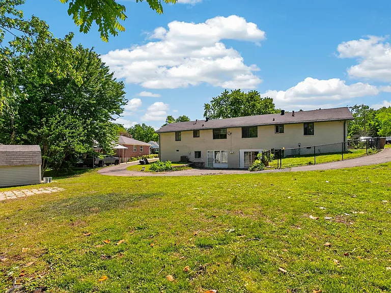 218 Cumberland Cir #1 — Photo 27