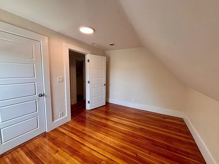 29 Sylvan St #2 — Photo 11