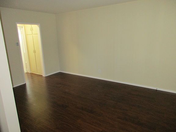 2nd image of 4302 S Centinela Ave