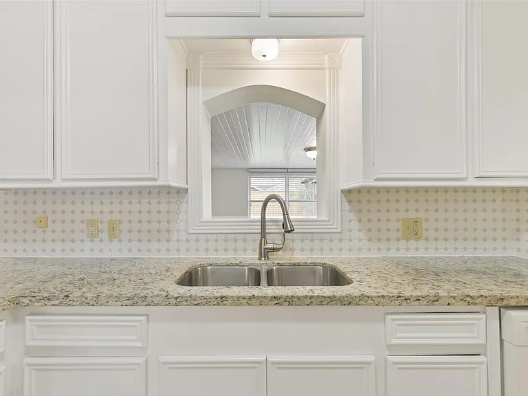 10515 Eddystone Dr — Photo 9