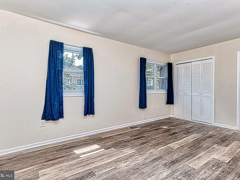 8467 Ivy Glen Ct — Photo 23