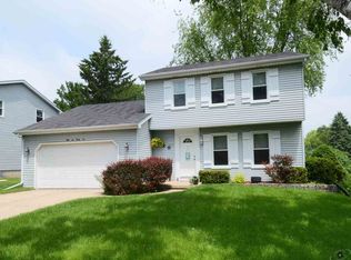 5696 Williamsburg Way, Fitchburg, WI 53719