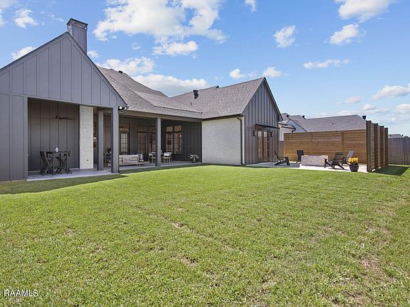 5th image of 102 Lansing Ln