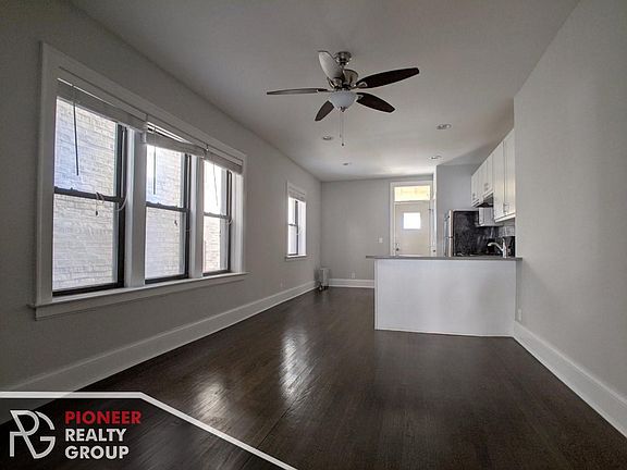 5th image of 5162 N Leavitt St #1MB