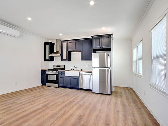 2nd image of 3828 W Sunset Blvd #3816.5