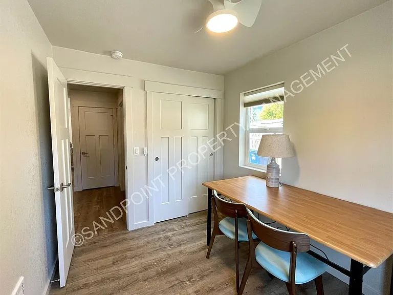 910 Poplar St — Photo 19