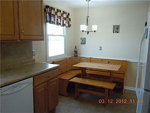 4th image of 68 Cambridge Ave