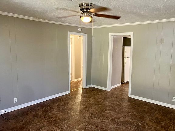 3rd image of 3312 Lawrence Ave