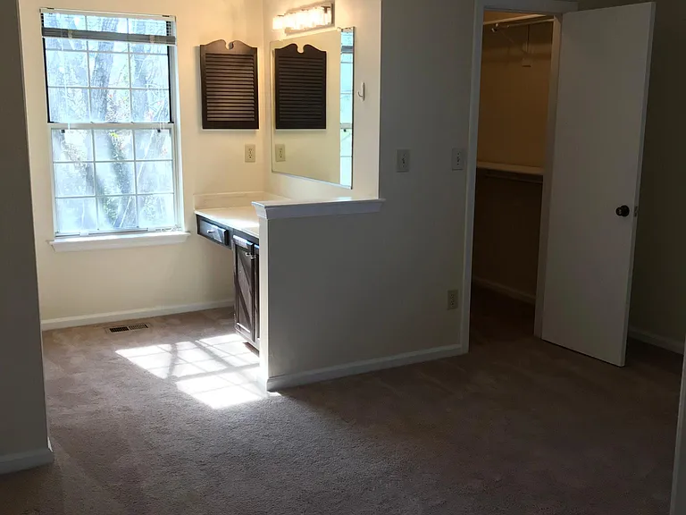 4664 Genoa Cir — Photo 9