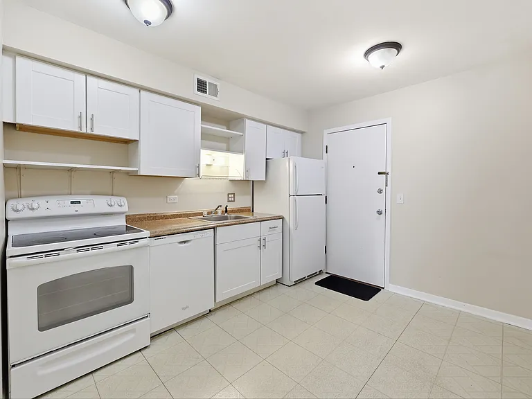 9714 Bianco Ter #D — Photo 10