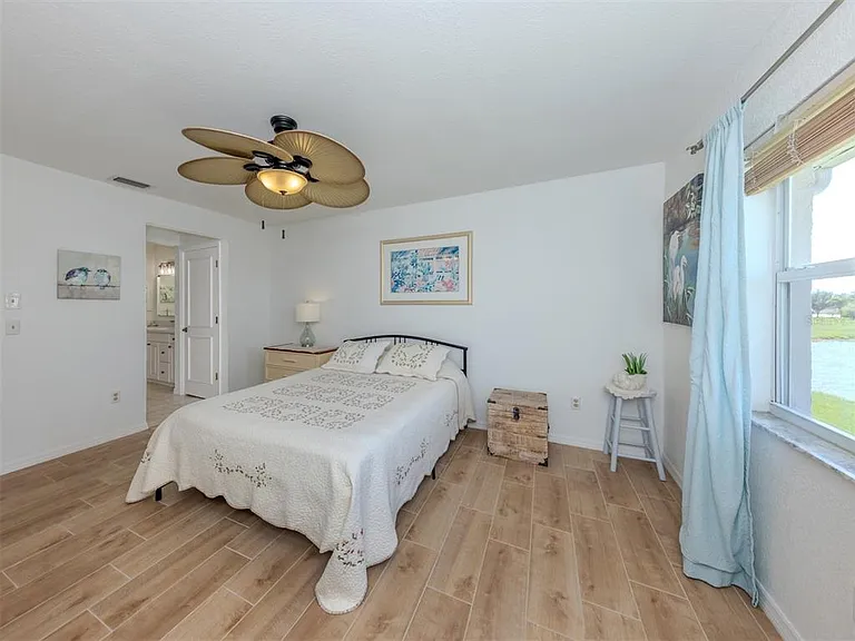 26333 Nadir Rd #105 — Photo 5