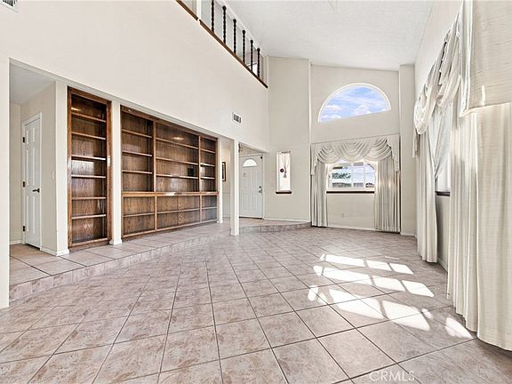 4th image of 8609 Maple Ave