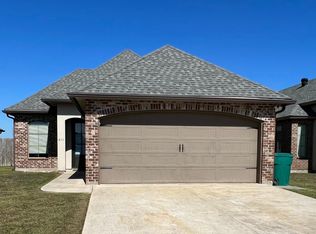 611 Rolling Mill Ln, Youngsville, LA 70592