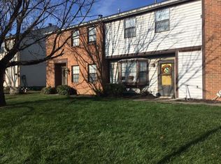 978 Cross Country Dr E, Westerville, OH 43081