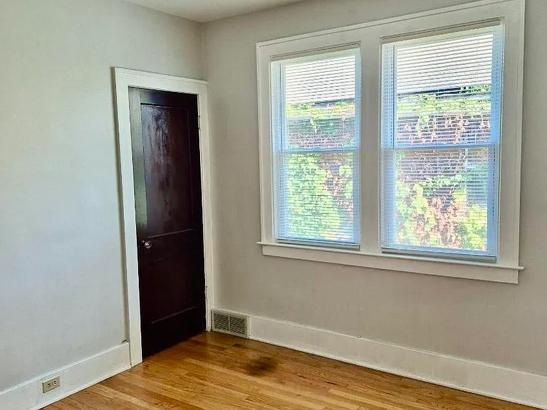 1241 Beaconsfield Ave — Photo 10