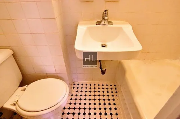 Rented by Highline Residential | media 12