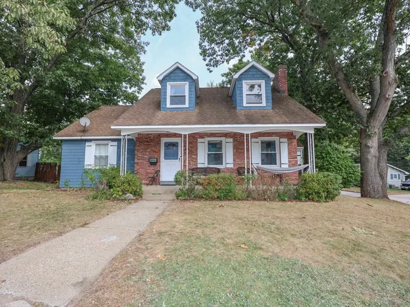 11 Memorial Drive, Manchester, NH 03103