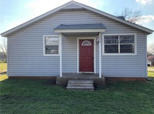 302 4th St, Verden, OK 73092