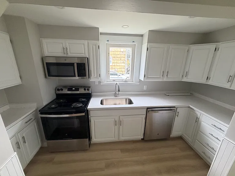 32 S Walnut St #32 — Photo 1